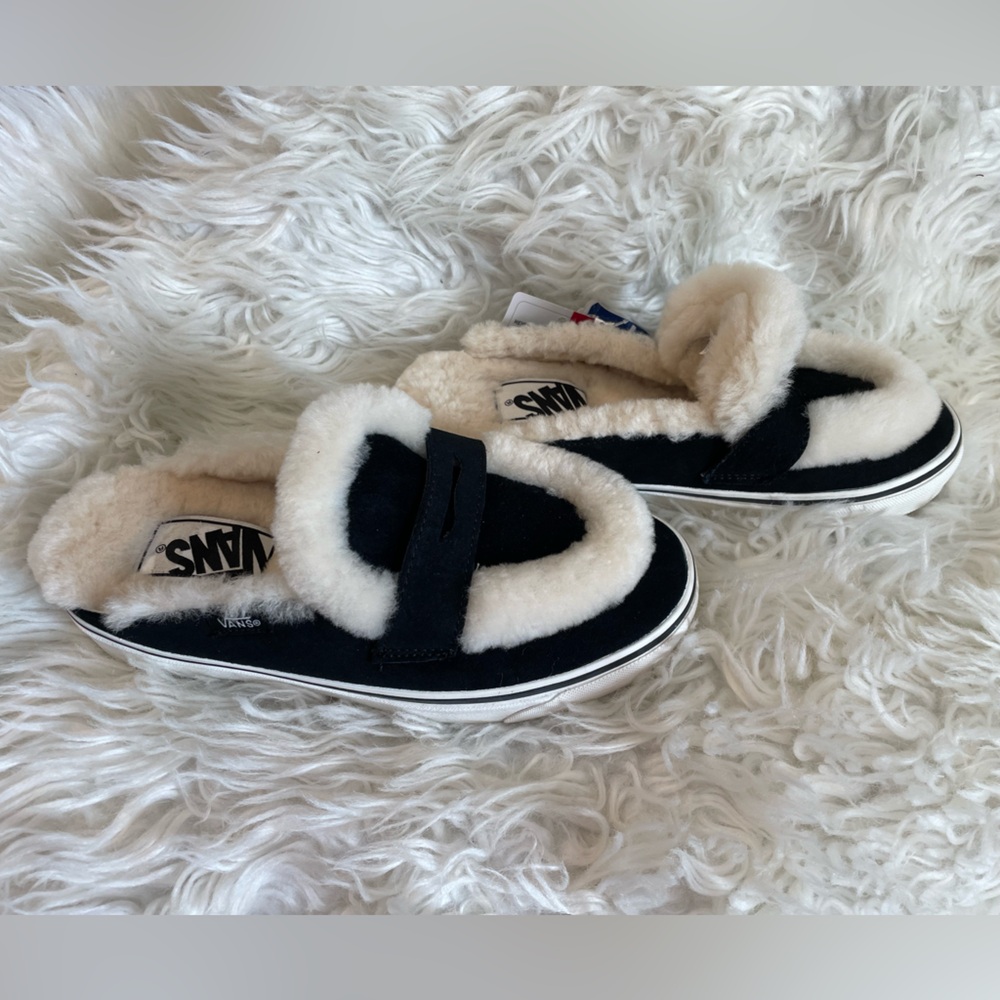 Vans NWT Unisex Style 53 Shearling Mule DX Black/White. Size 5 Men’s, 6.5 Women - Picture 3 of 9